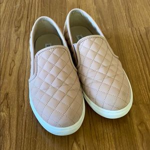 Steve Madden slip on shoes